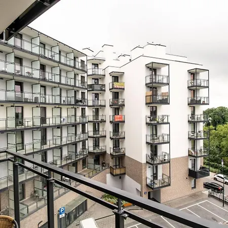 Rosewood With Ac And Balcony Wiktoryn * وارسو