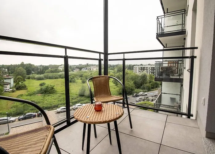 شقة Rosewood With Ac And Balcony Wiktoryn