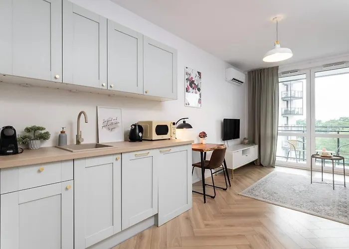 شقة Rosewood With Ac And Balcony Wiktoryn *