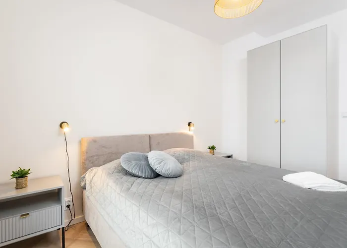 شقة Rosewood With Ac And Balcony Wiktoryn *