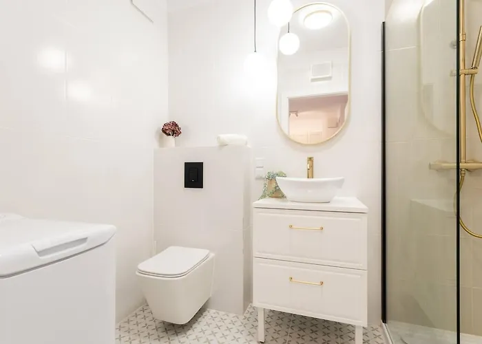 Lejlighed Rosewood With Ac And Balcony Wiktoryn