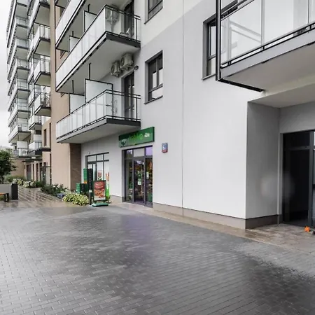Rosewood Apartment With Balcony Wiktoryn Lägenhet *