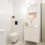 Apartamento Rosewood With Ac And Balcony Wiktoryn